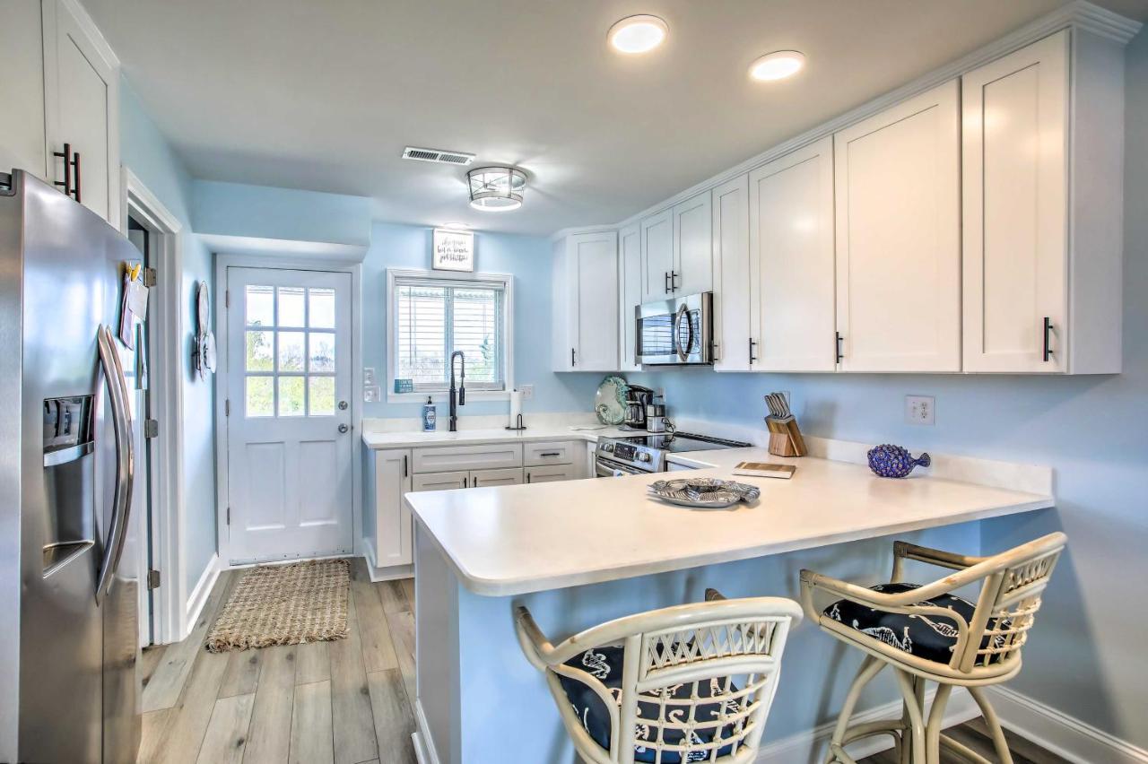 Coastal Oasis With Decks Walk To Holden Beach! Eksteriør billede